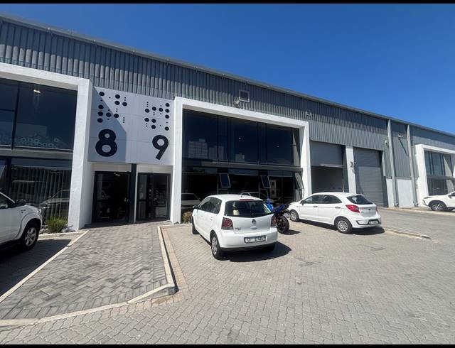 406M² WAREHOUSE TO LET IN STIKLAND INDUSTRIAL